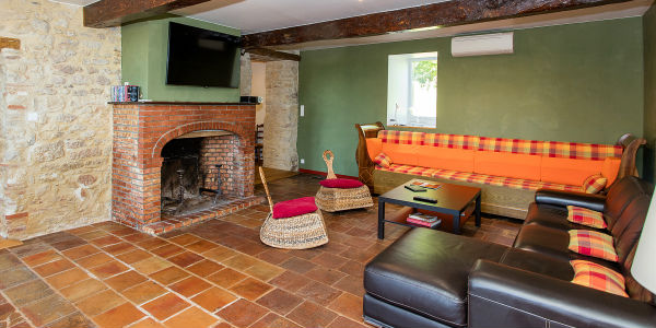 Espace télé dans maison de carctère dans sud france