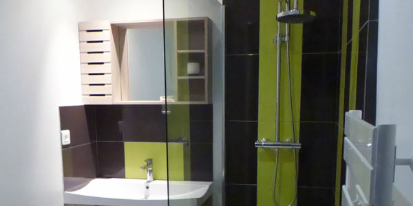 Douche de villa de luxe à location dans le Sud de la France